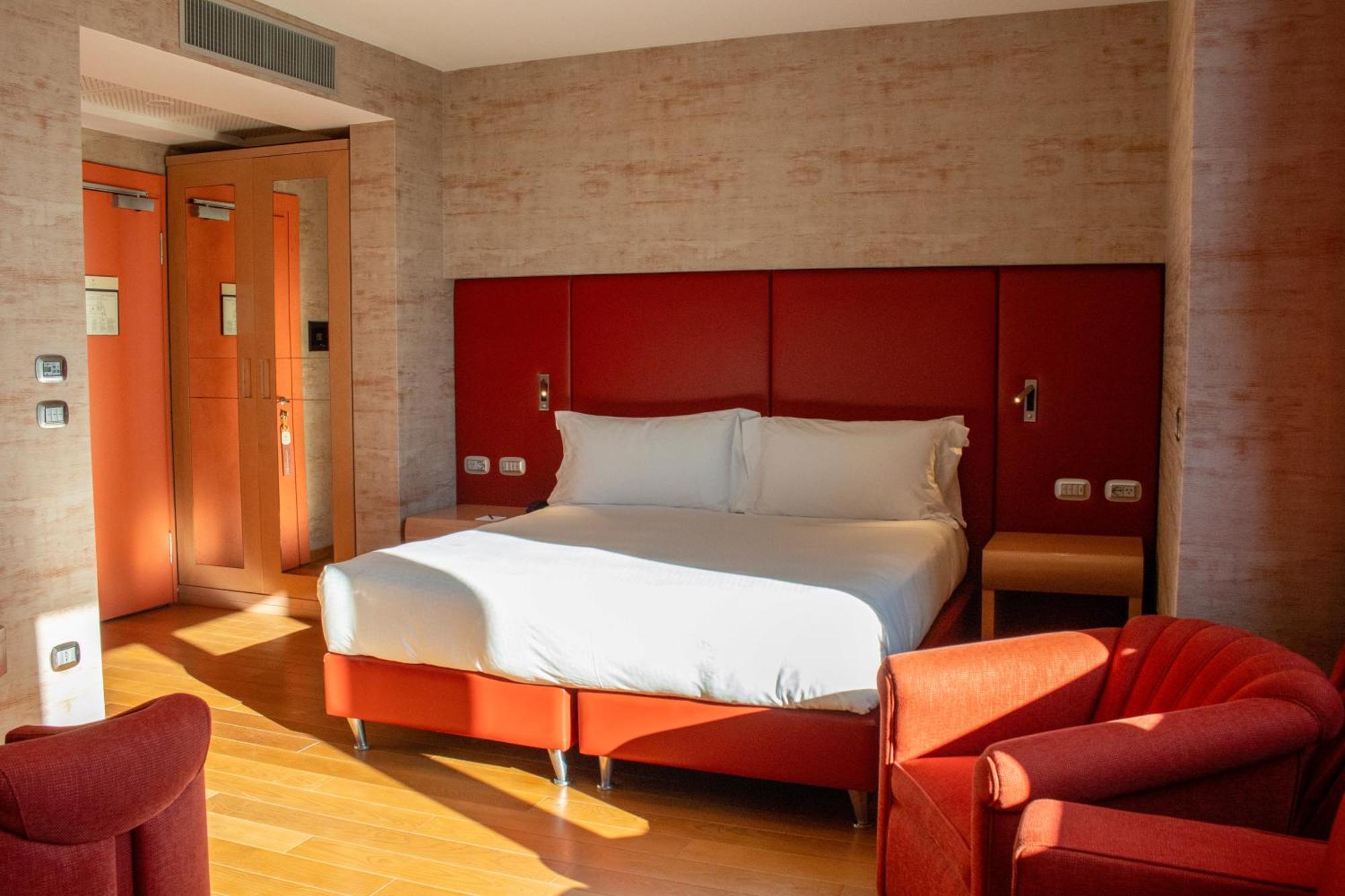 Il Boscareto Resort&Spa Serralunga d'Alba Esterno foto