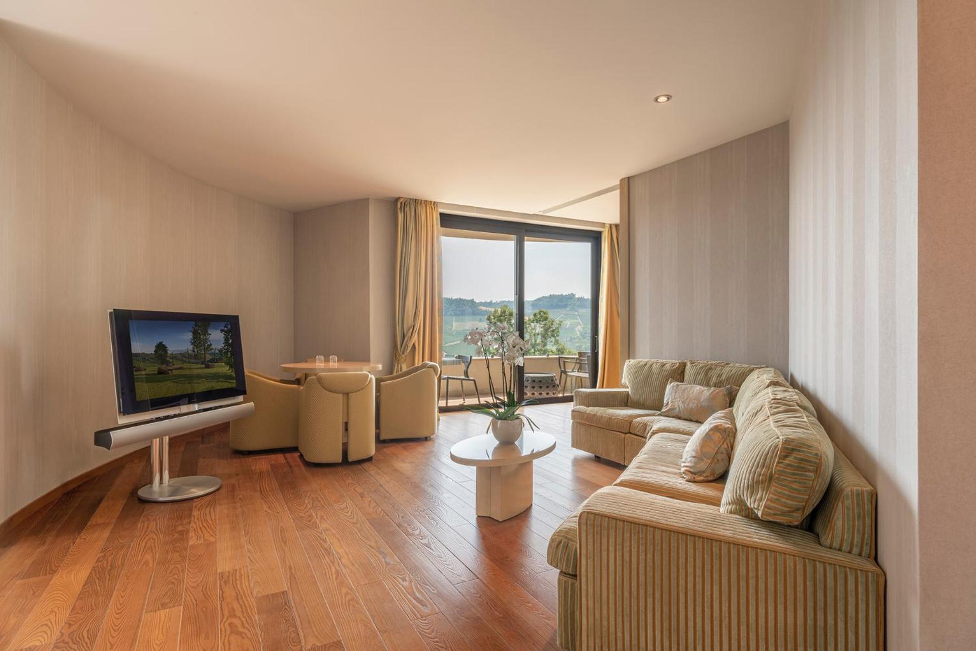 Il Boscareto Resort&Spa Serralunga d'Alba Esterno foto