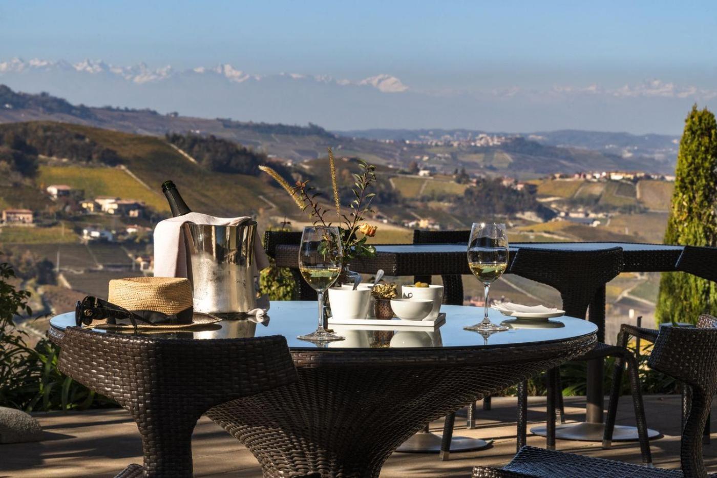 Il Boscareto Resort&Spa Serralunga d'Alba Esterno foto